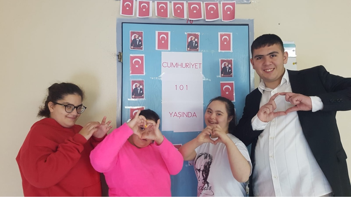 CUMHURİYETİMİZ 101 YAŞINDA